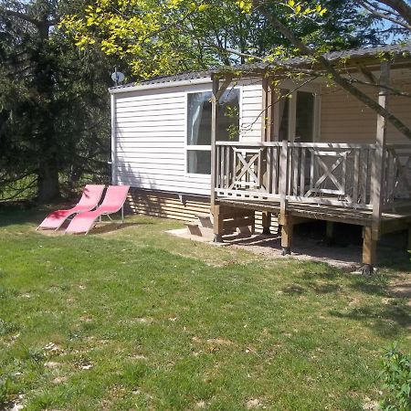 Camping Aire Du Gros Pre Lesseux 外观 照片